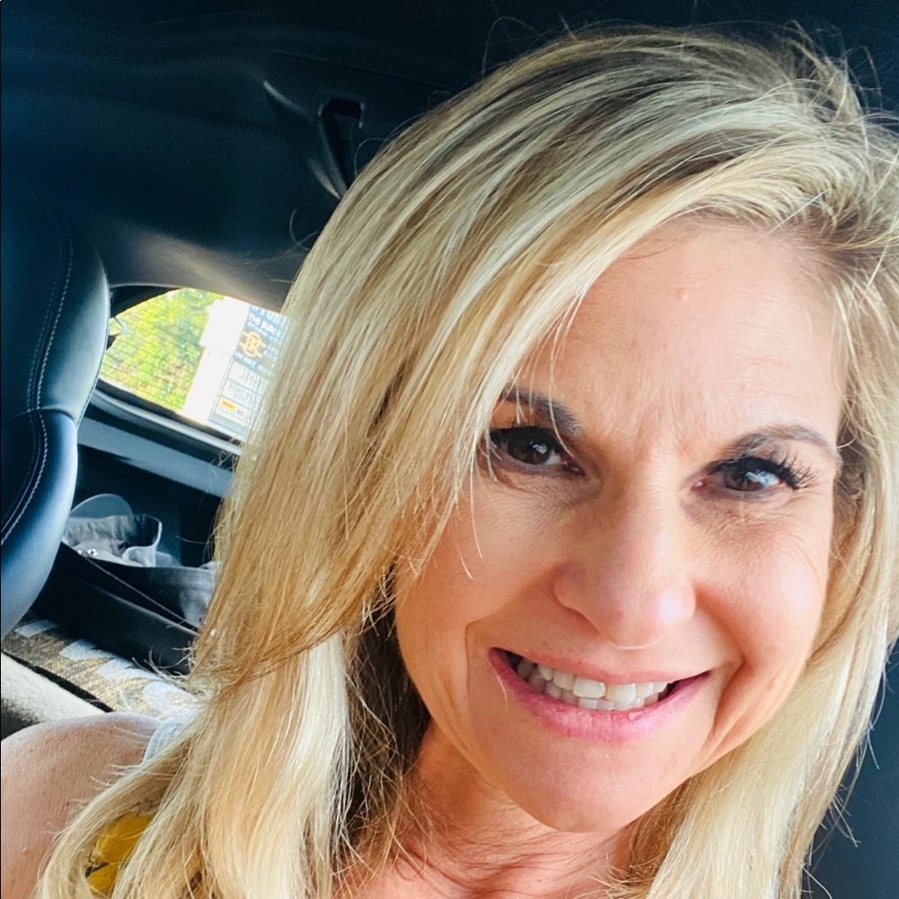 Meet your Posher, Melissa